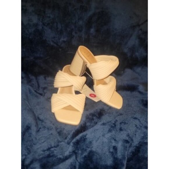 A New Day Womens Jessa Heels  Cream Sz 5 - Picture 1 of 4